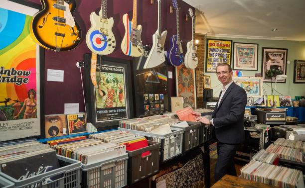 Watford’s ‘Shop and Eat Local’ campaign returns to support local businesses this festive season